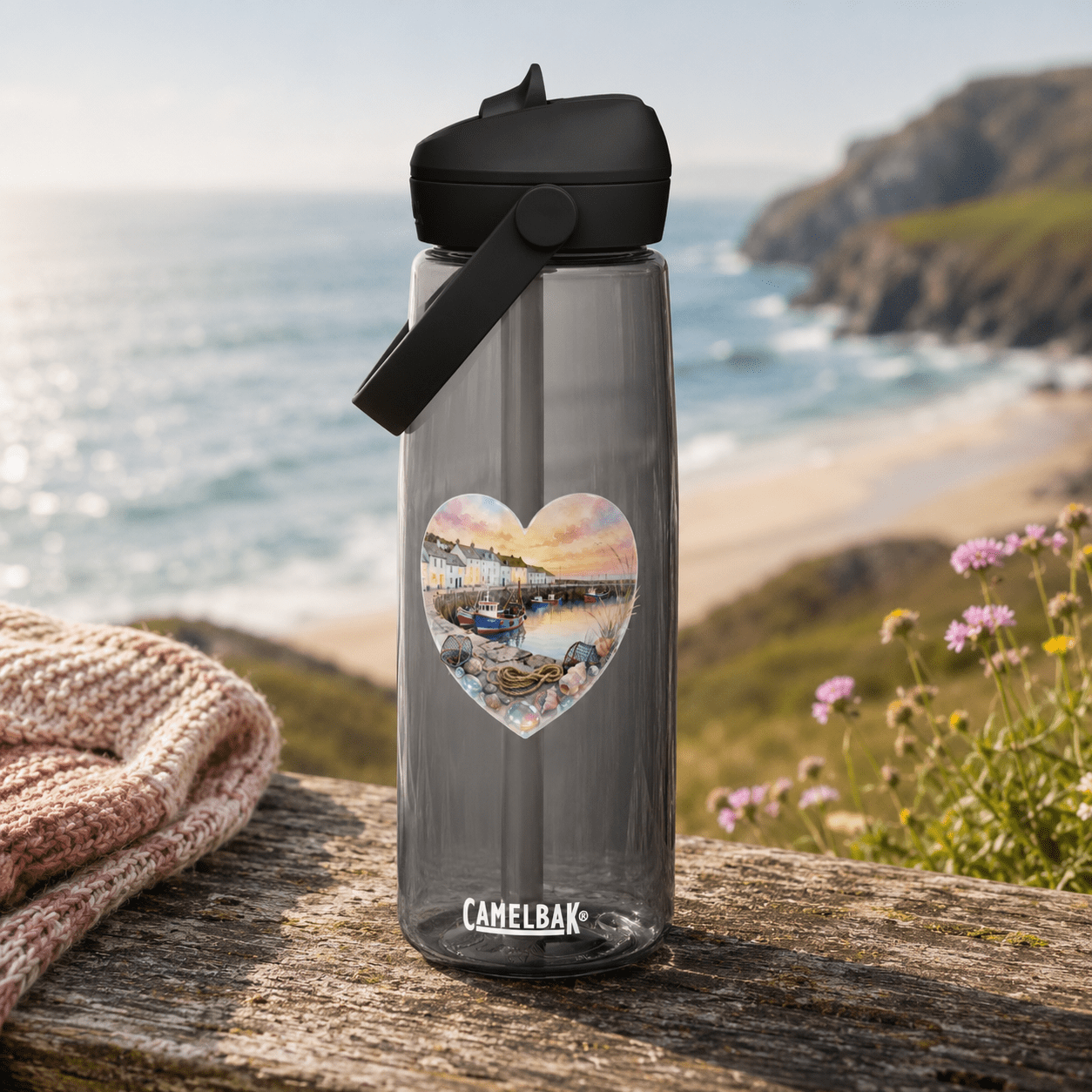 Cornish Fishing Harbour Heart Design – Flip straw water bottle