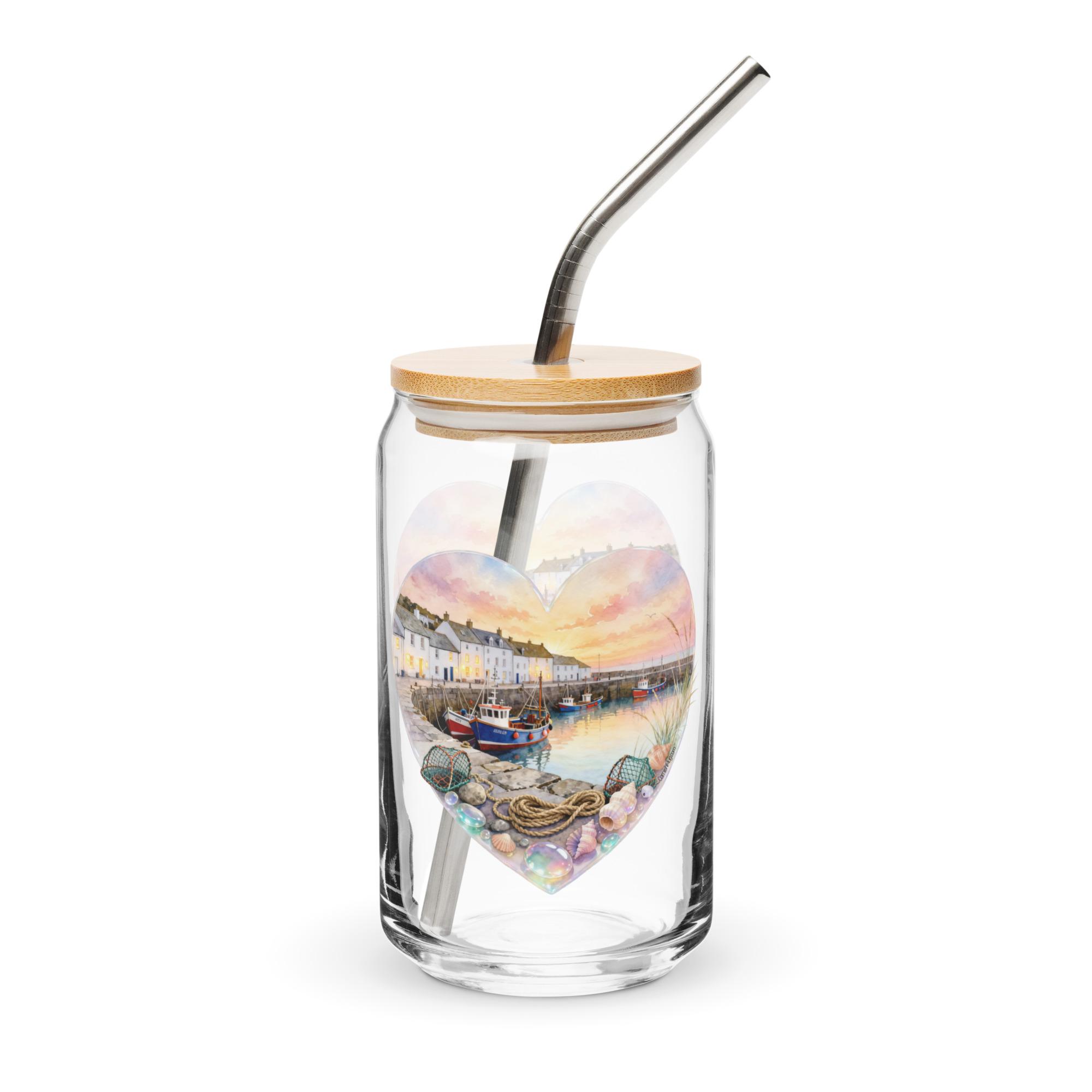 Cornish Fishing Harbour Heart Design – Can-shaped glass
